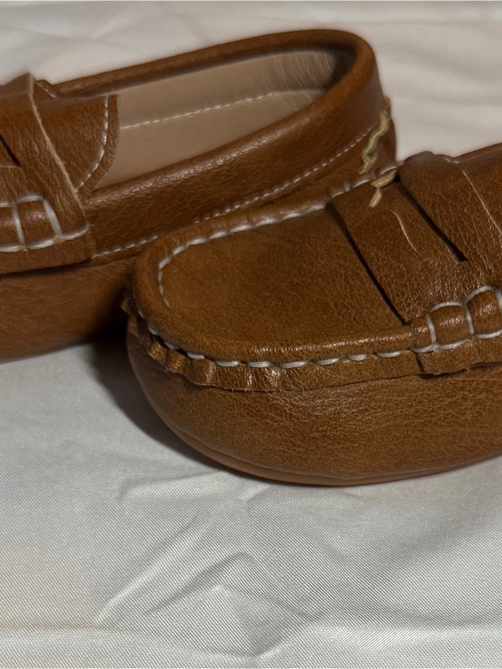 Toddler Classic Tan Leather Moccasin Loafers